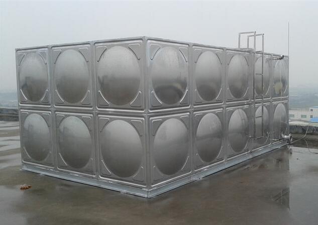 不銹鋼保溫水箱應用性能特點